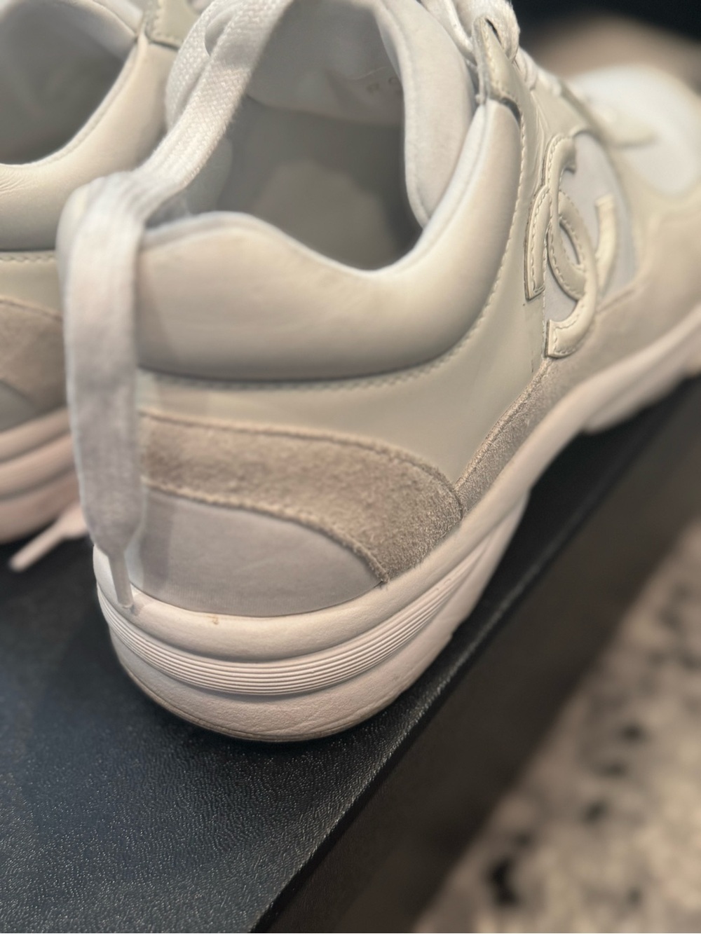 CHANEL White Women's Low-Top Sneakers - Picture 5 of 10